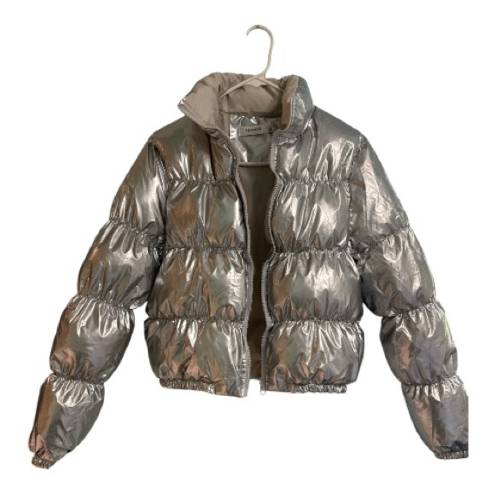 Shimmering Silver Women's Puffer Jacket - Picture 3 of 3